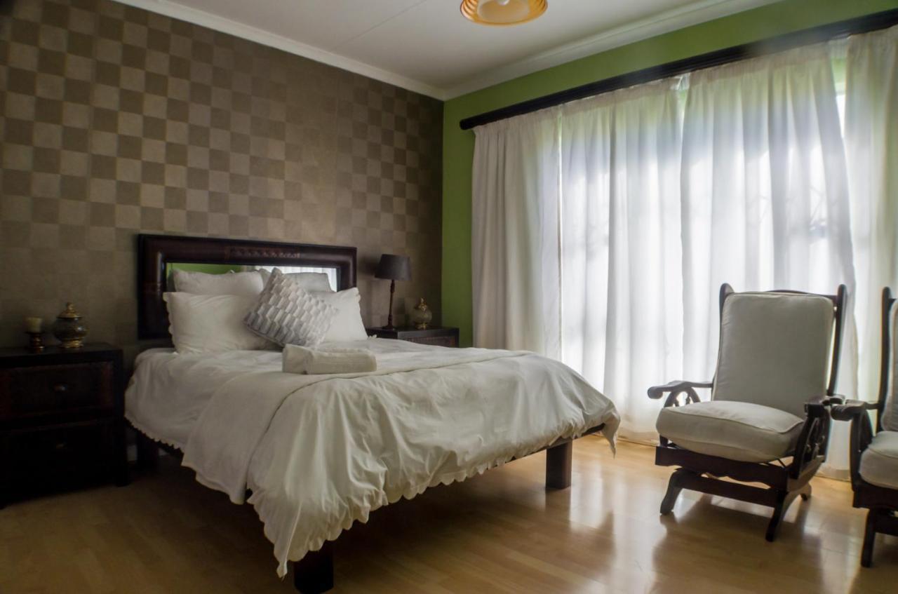 Seroloana Guest House 勒斯滕堡 外观 照片