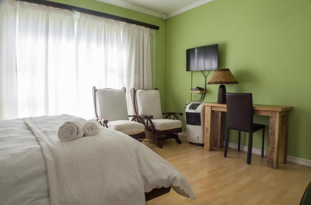 Seroloana Guest House 勒斯滕堡 外观 照片