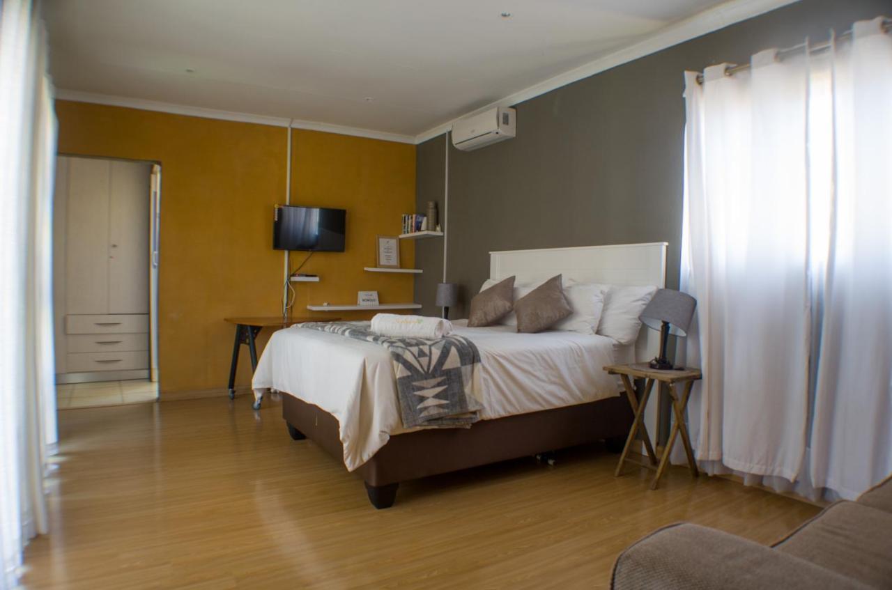 Seroloana Guest House 勒斯滕堡 外观 照片