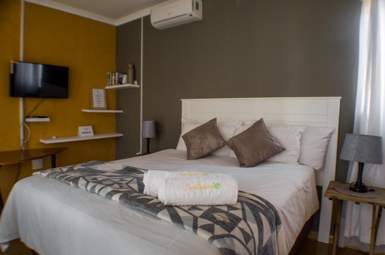 Seroloana Guest House 勒斯滕堡 外观 照片
